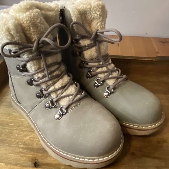 3M THINSULATE BOOTS - WOMANS SIZE 6 - Picture 2 of 10